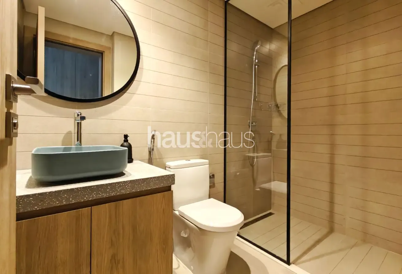 Fully Furnished | High Floor | Great Location
