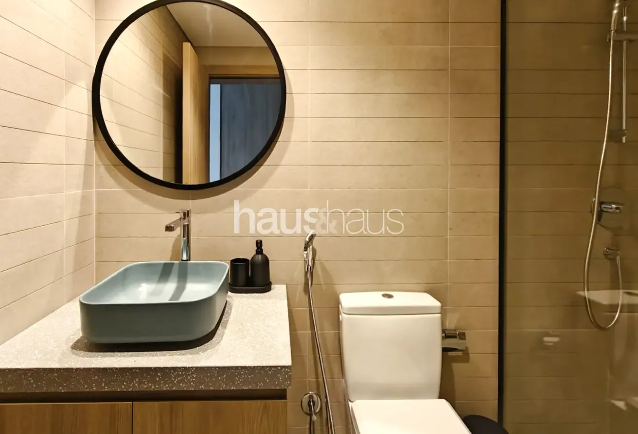 Fully Furnished | High Floor | Great Location