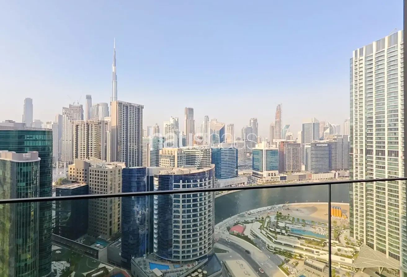 Fully Furnished | High Floor | Great Location