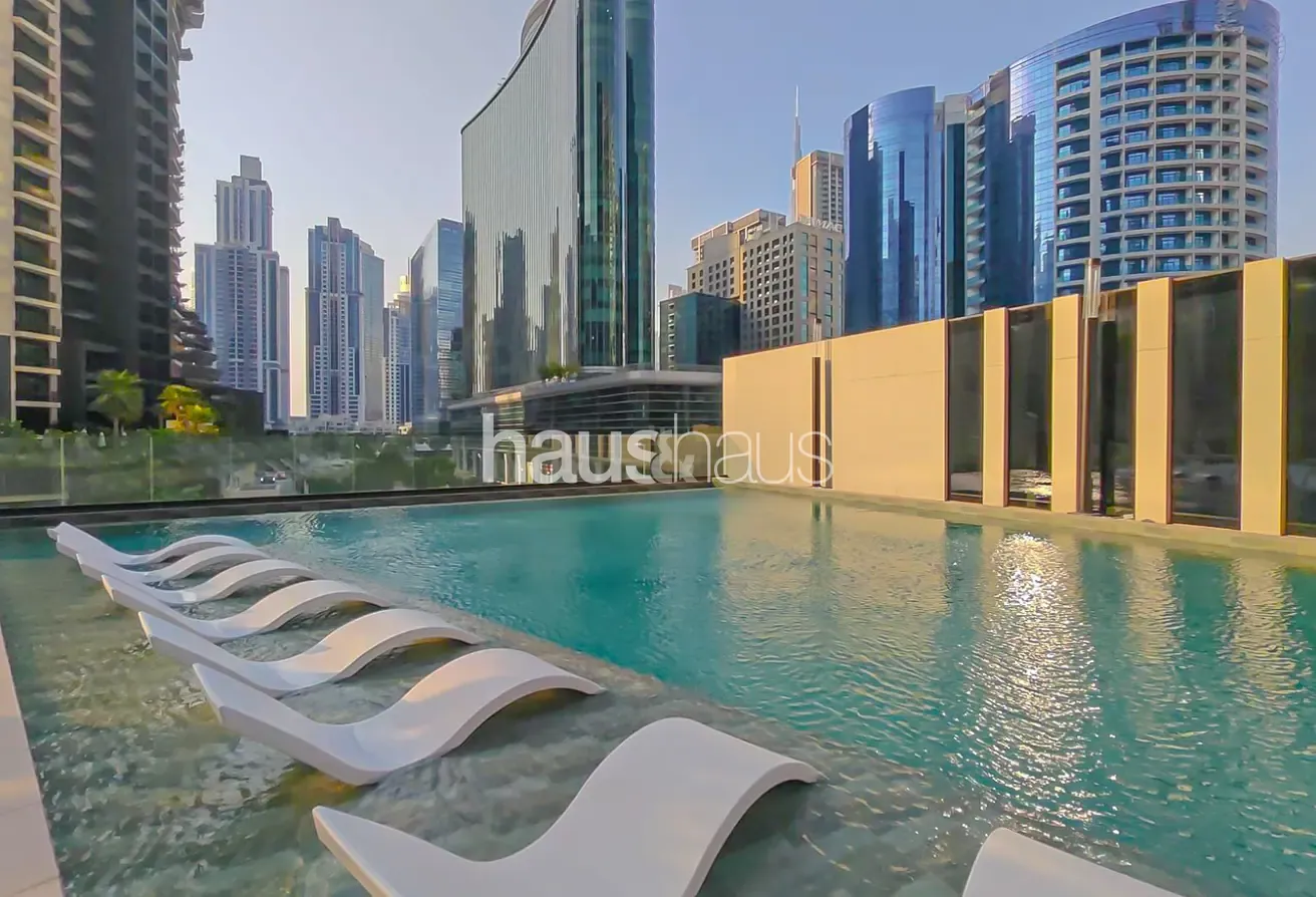 Fully Furnished | High Floor | Great Location