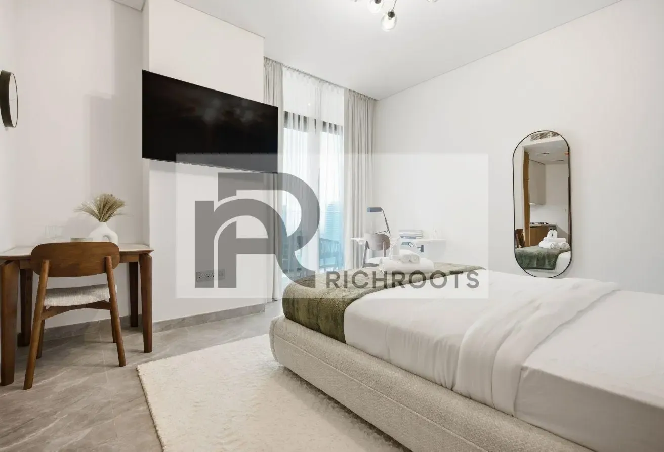 MAGNIFICENT DESIGN * READY TO MOVE * CANAL VIEW