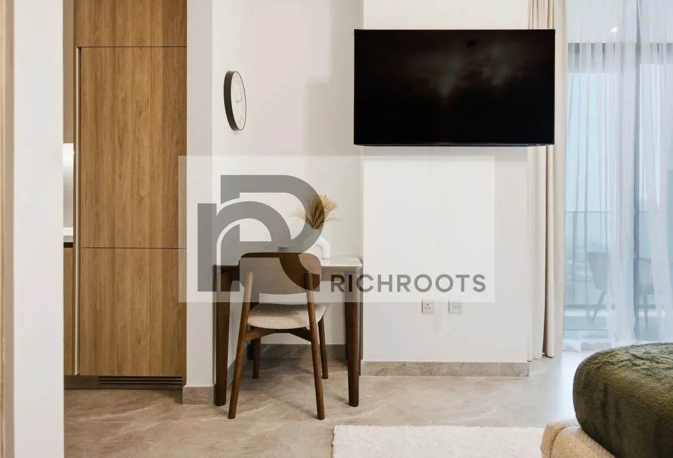 MAGNIFICENT DESIGN * READY TO MOVE * CANAL VIEW