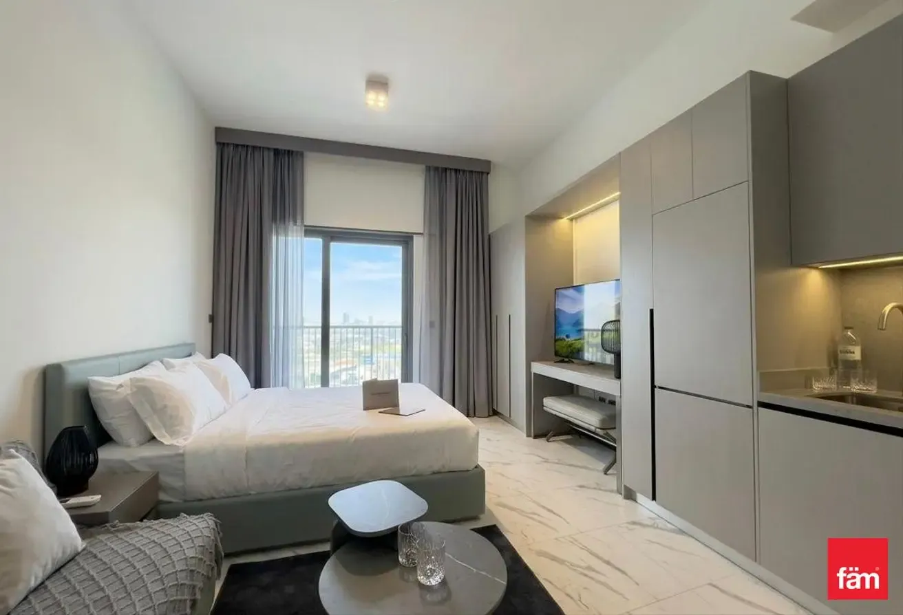 Vacant | Bright Interior | Fully Furnished