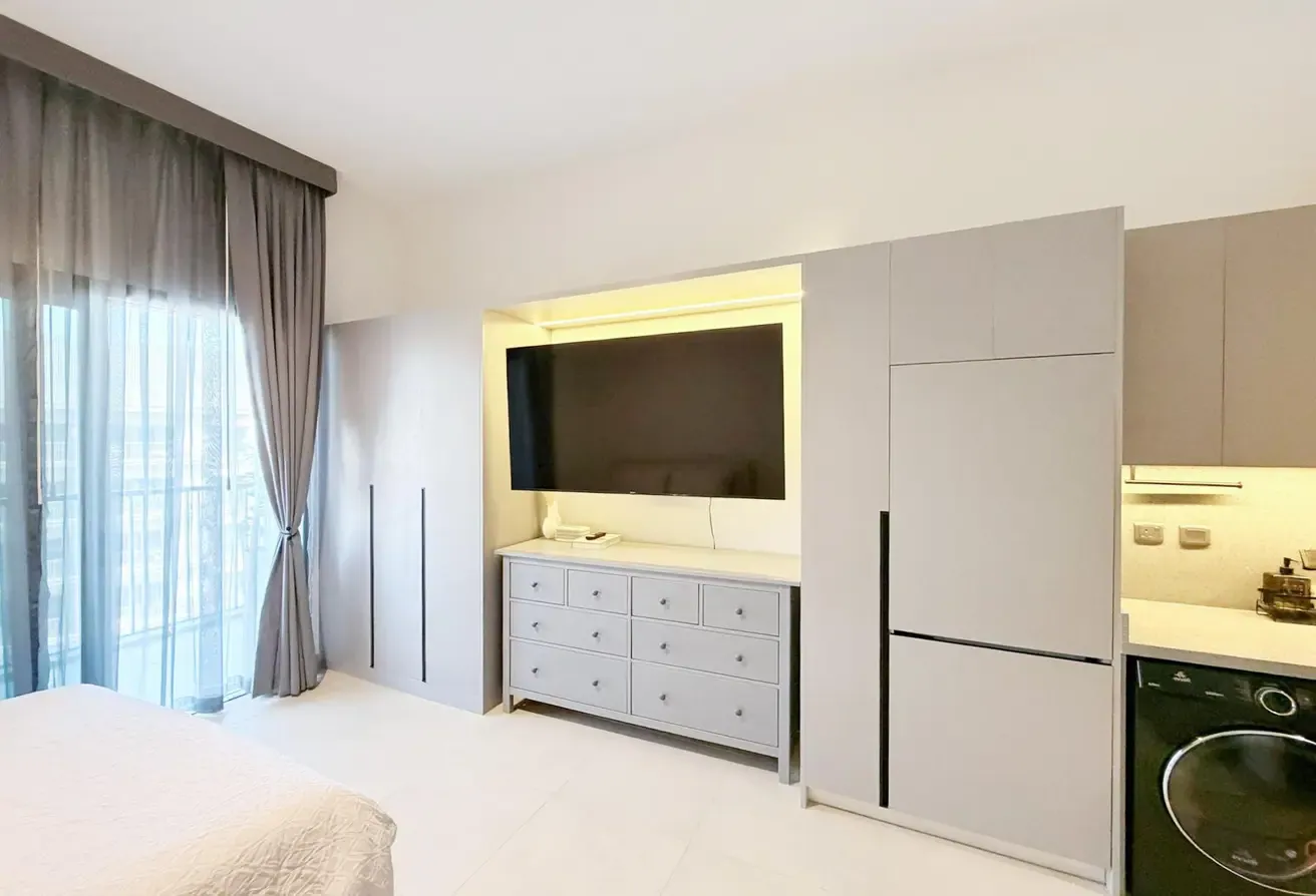 Ready To Move | Fully Furnished | High Floor