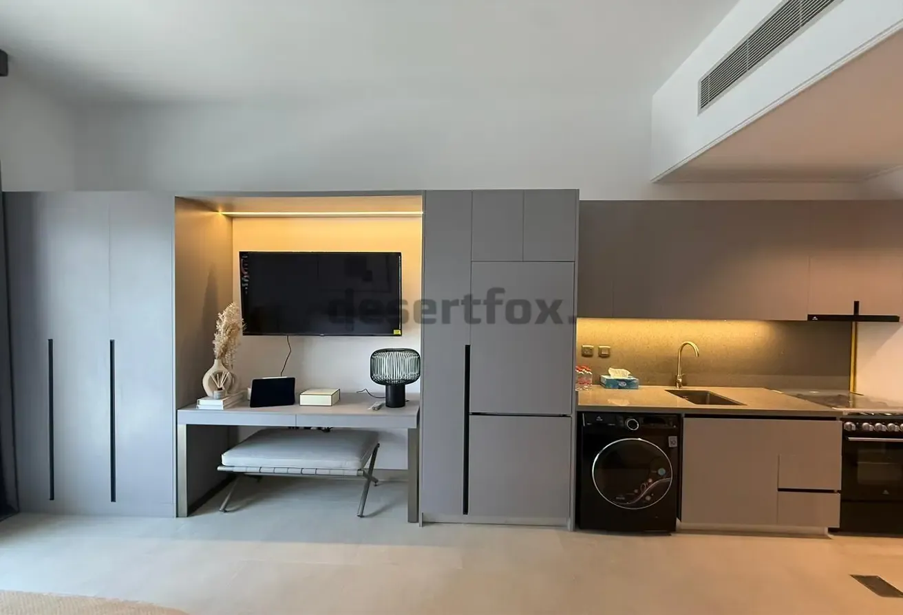 Move-In Ready|Elegant Furniture| Balcony