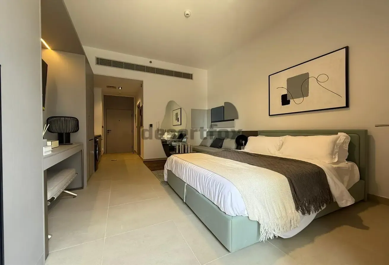 Move-In Ready|Elegant Furniture| Balcony