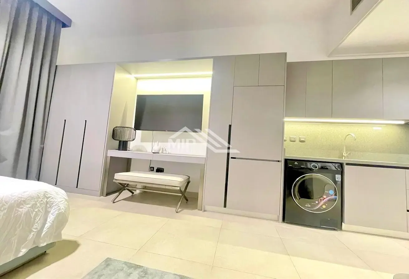 6 Cheques | Fully Furnished| Reay to move in