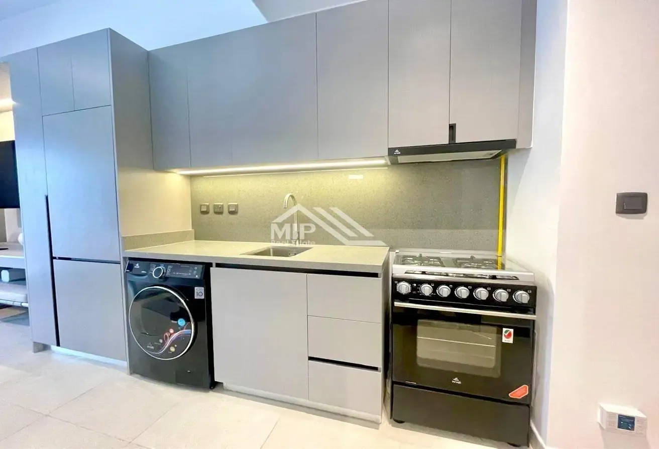 6 Cheques | Fully Furnished| Reay to move in