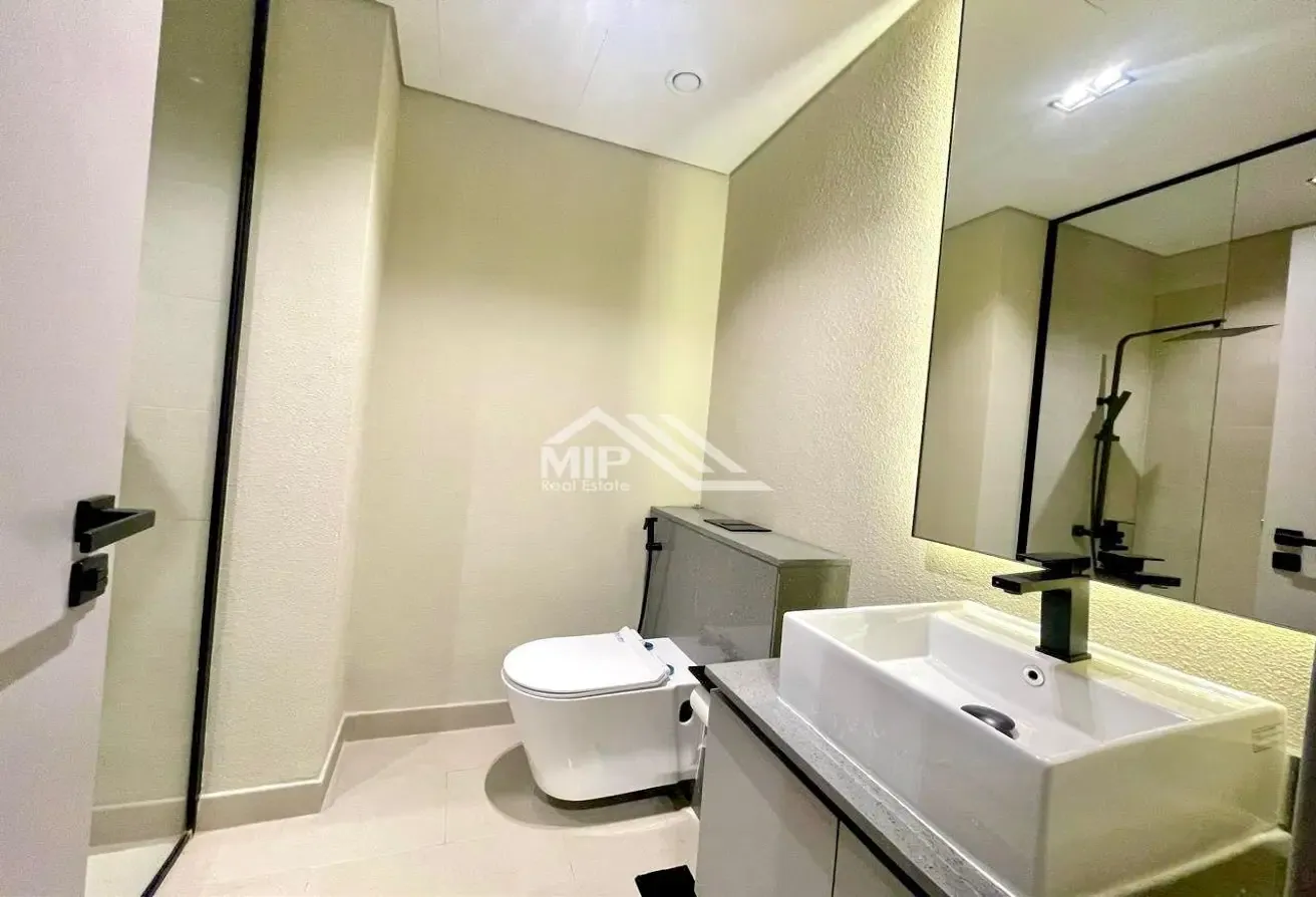 6 Cheques | Fully Furnished| Reay to move in