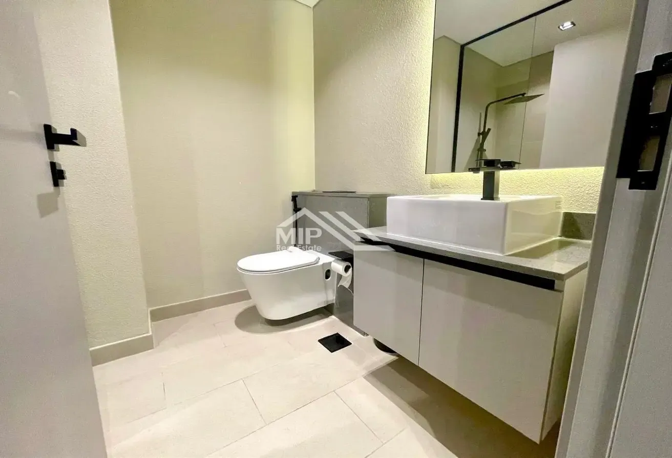 6 Cheques | Fully Furnished| Reay to move in