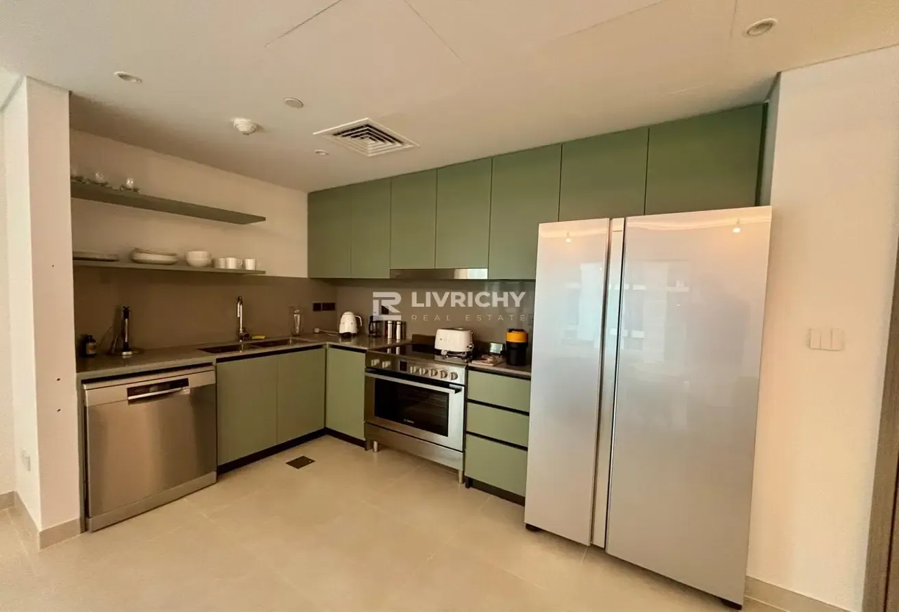 FULLY FURNISHED | PARK VIEW | CORNER UNIT