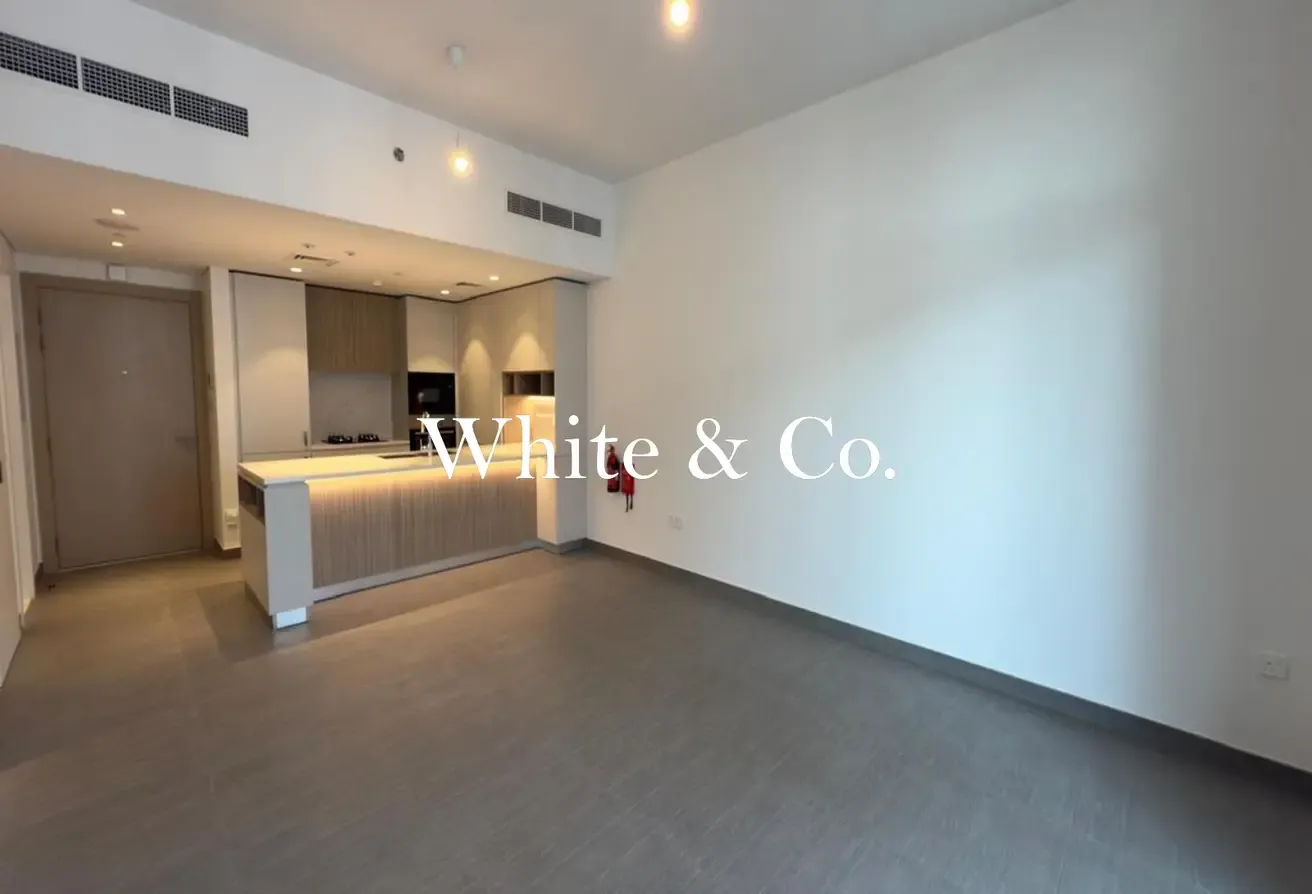 REAL LISTING | High Floor | Vacant AUG