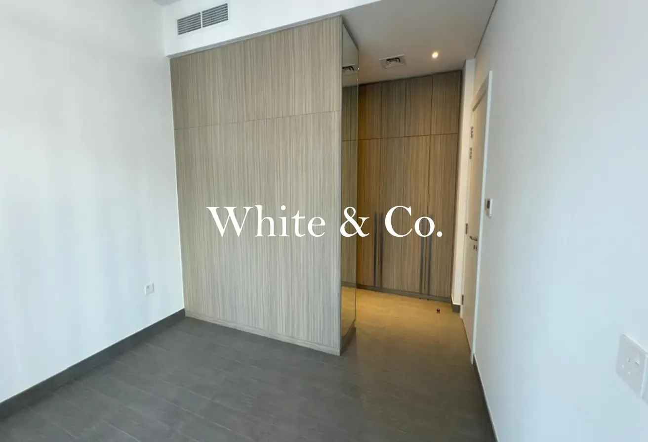 REAL LISTING | High Floor | Vacant AUG
