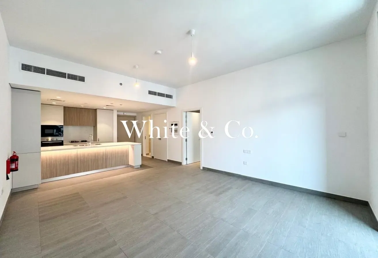 Pool View | Multi Options | Spacious 1 Bed