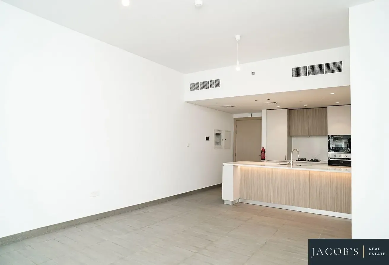 Largest Layout I Top Floor I Vacant