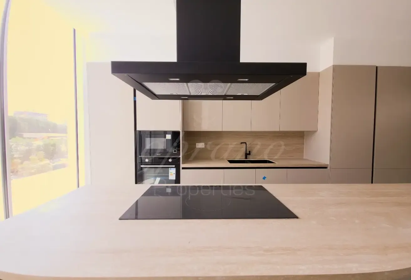 Modern 4BR Ixora Villa | Water View | Private Lift