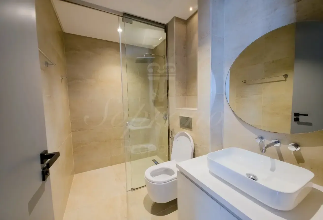 Modern 4BR Ixora Villa | Water View | Private Lift
