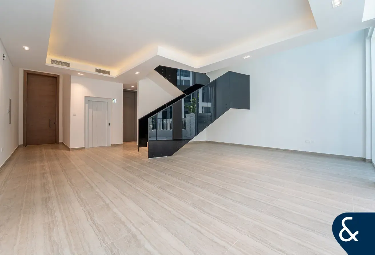 Brand New | 4,940 BUA | Lagoon Access