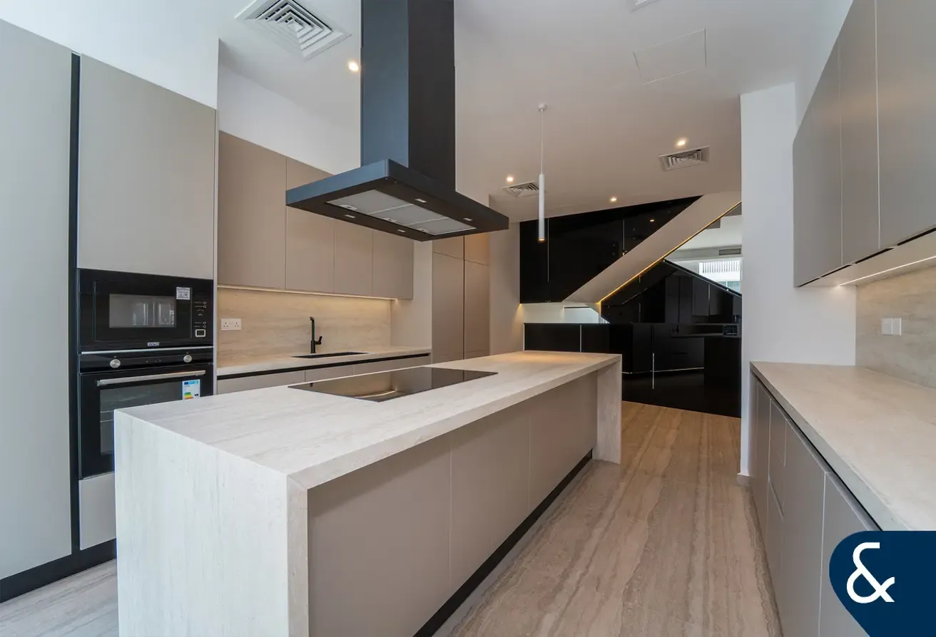 Close to the Bay | Brand New | 4 Bedrooms