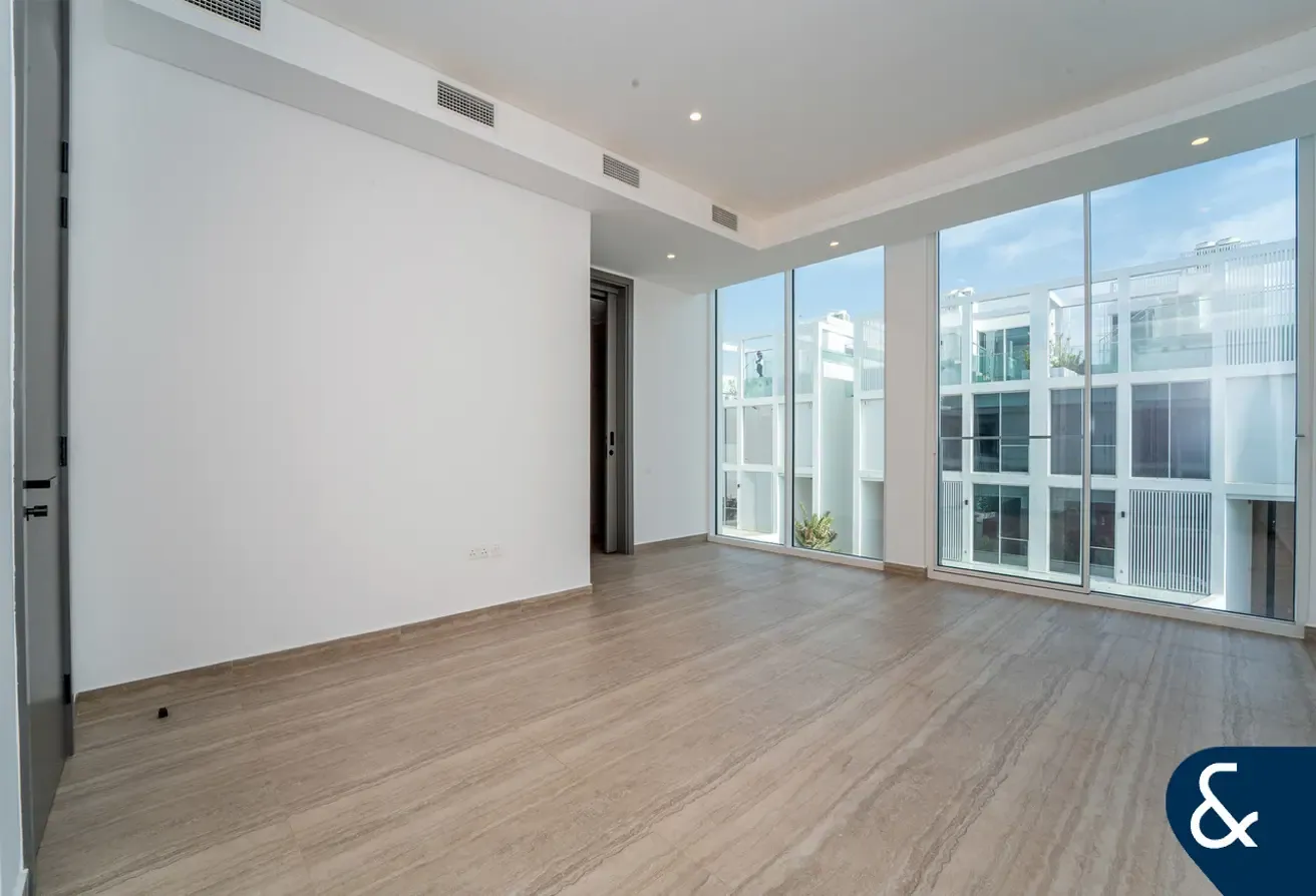 Close to the Bay | Brand New | 4 Bedrooms