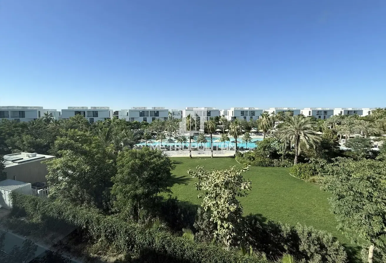Luxury Villa | Park and Pool View | Front Row