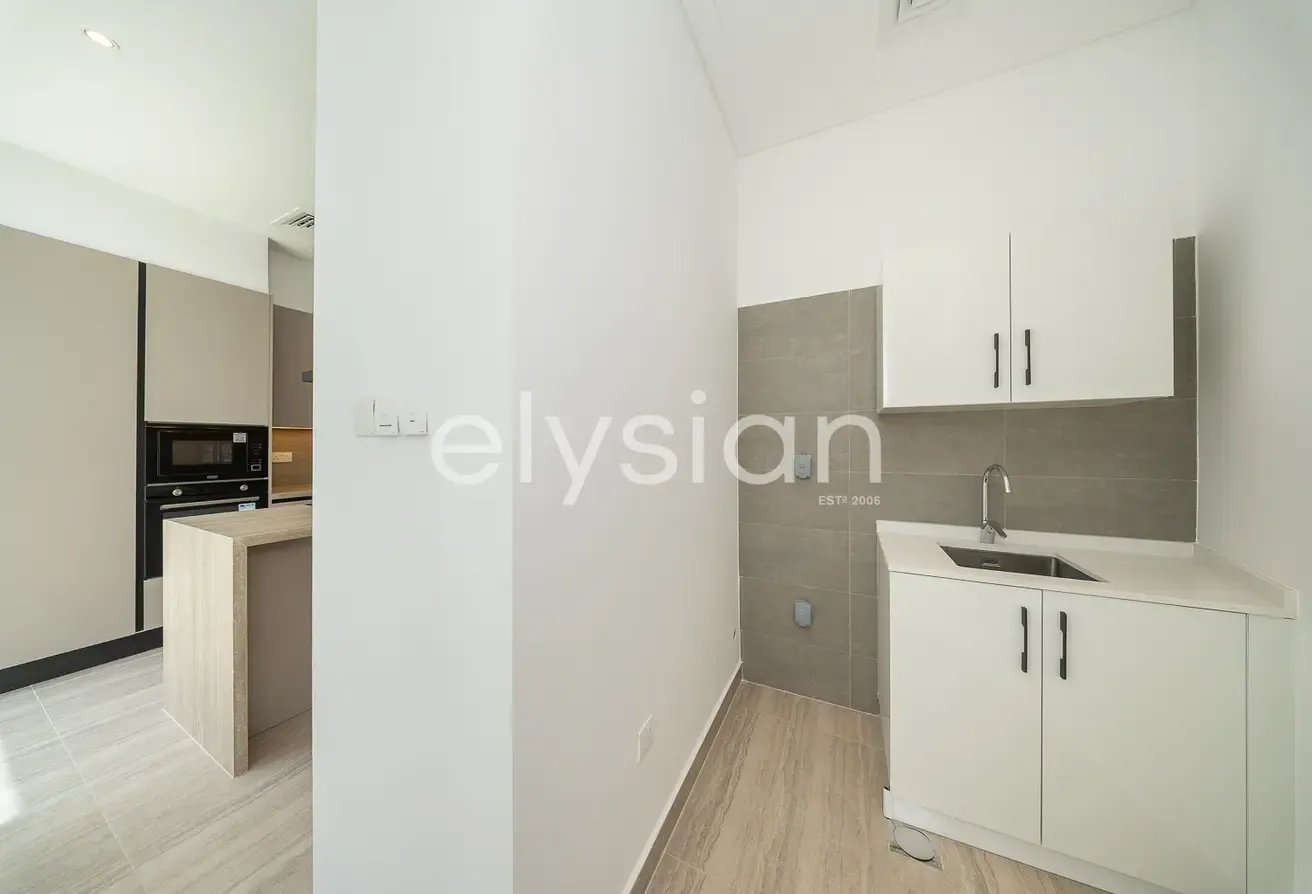 Family Friendly | Rooftop Pool | Private Elevator