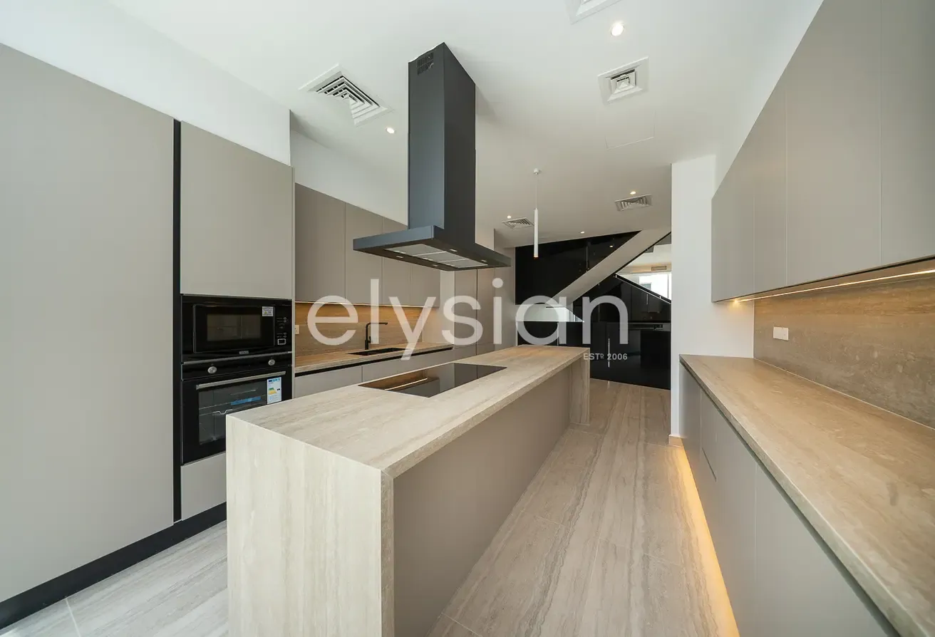 Family Friendly | Rooftop Pool | Private Elevator