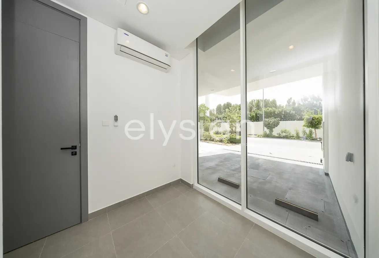 Family Friendly | Rooftop Pool | Private Elevator
