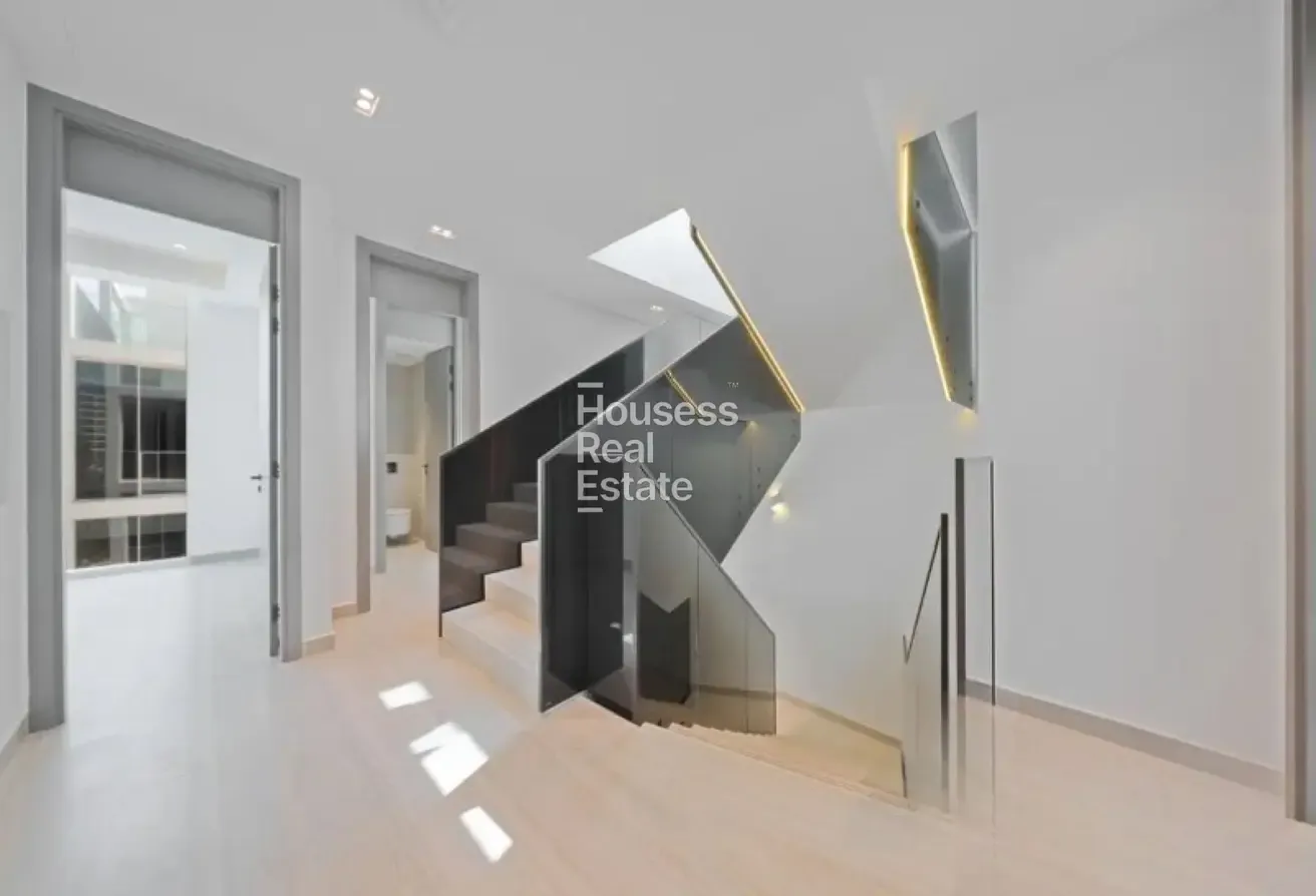 Brand new Villa | Multiple Cheques | Vacant