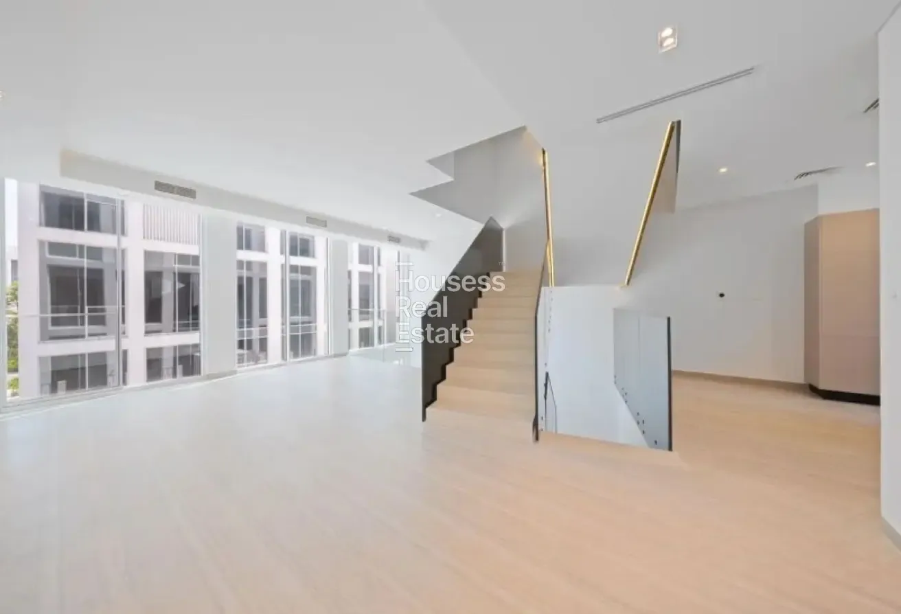 Brand new Villa | Multiple Cheques | Vacant