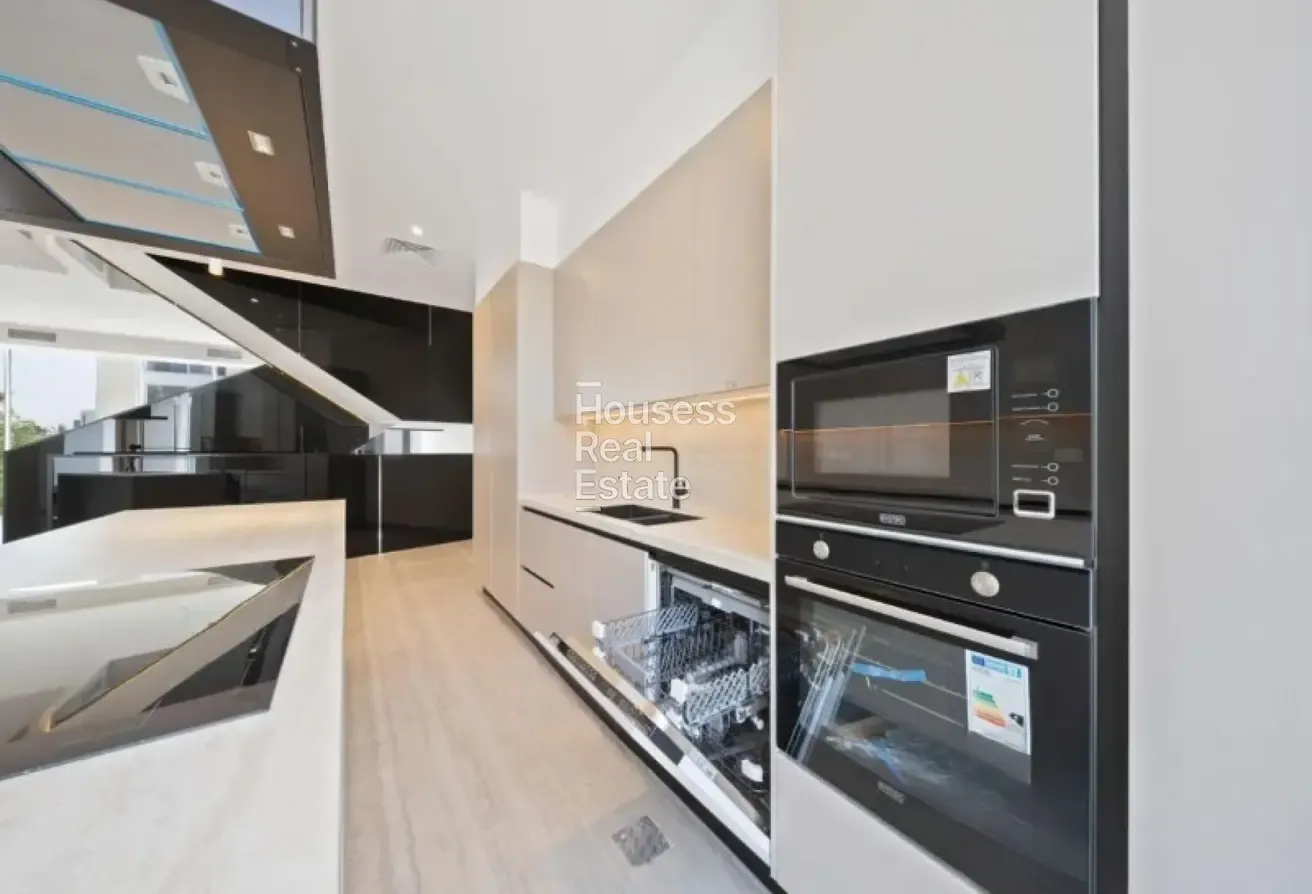 Brand new Villa | Multiple Cheques | Vacant