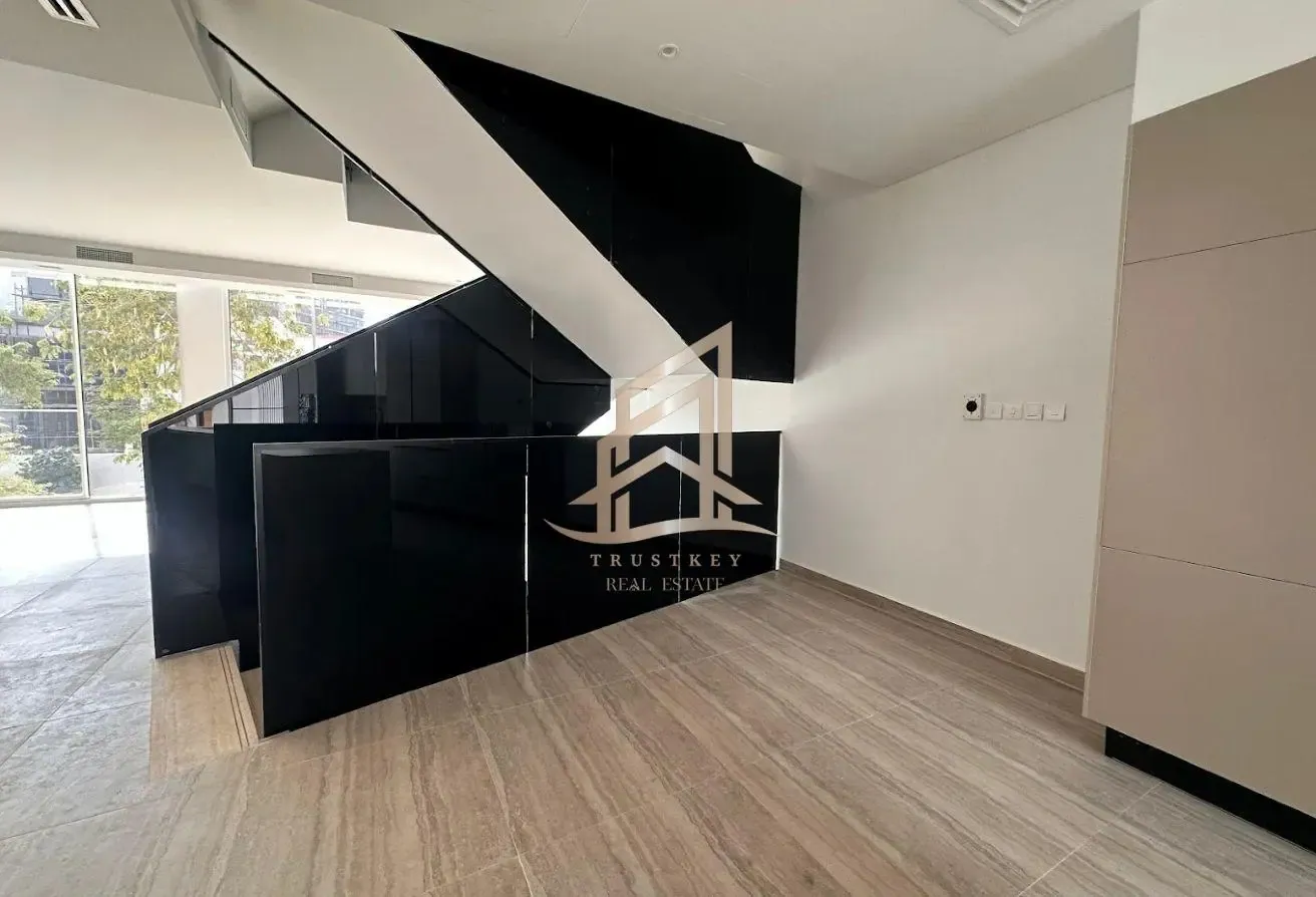 Luxury Villa | Contemporary Design | Ready to Move