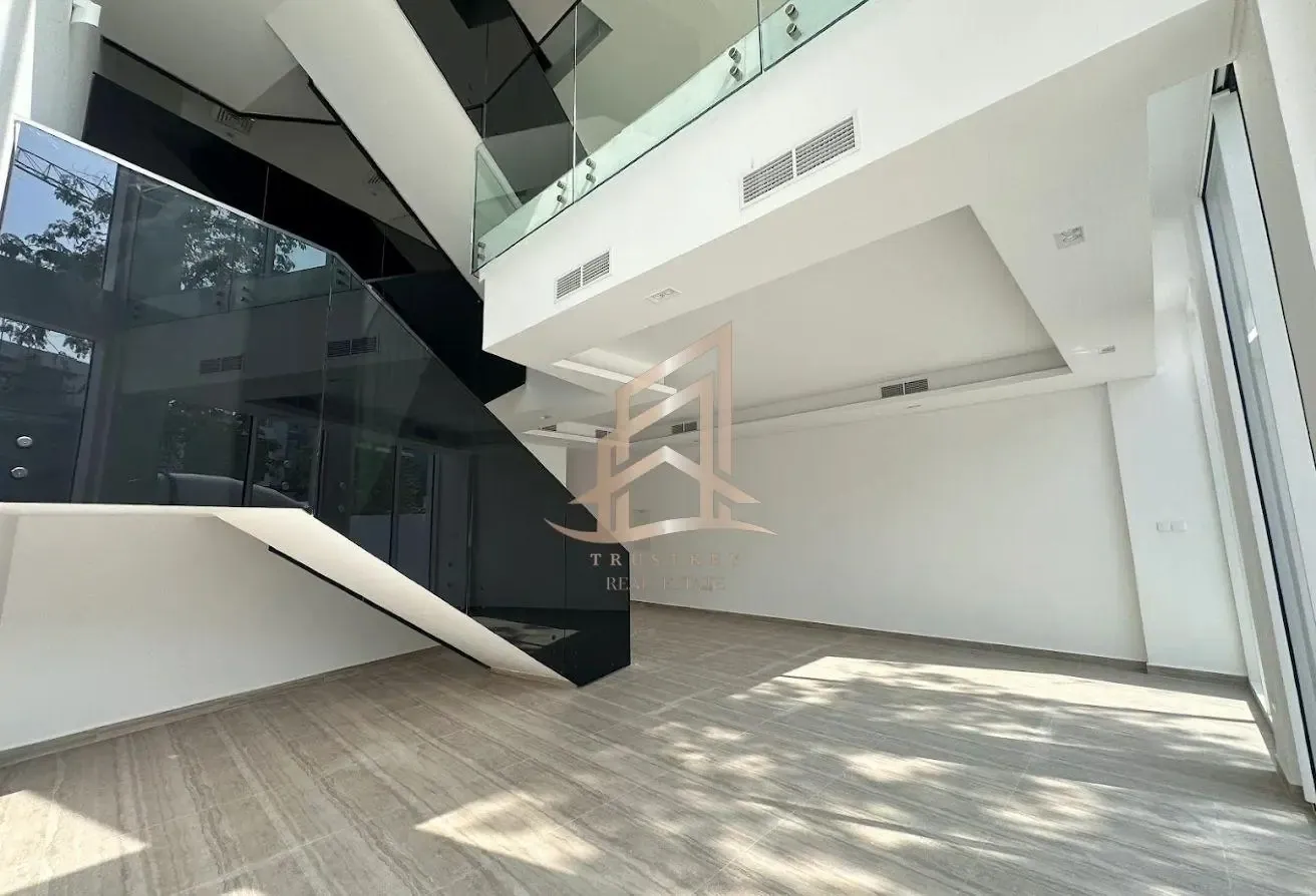Luxury Villa | Contemporary Design | Ready to Move