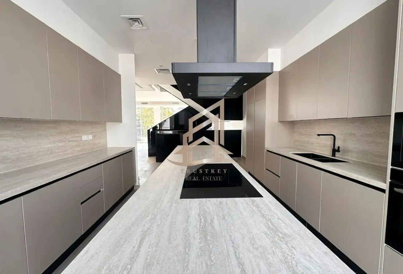 Luxury Villa | Contemporary Design | Ready to Move
