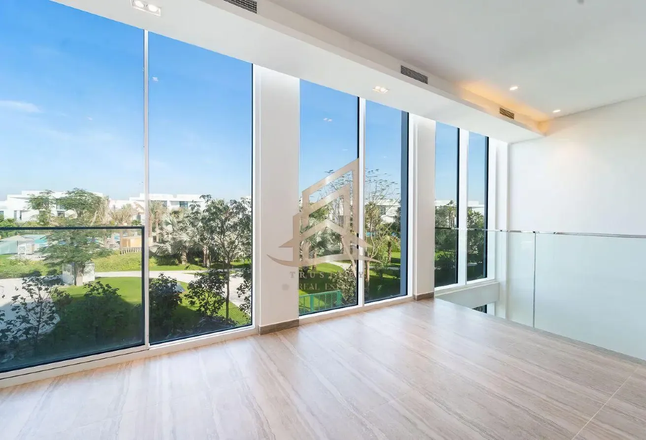 Luxury Villa | Contemporary Design | Ready to Move