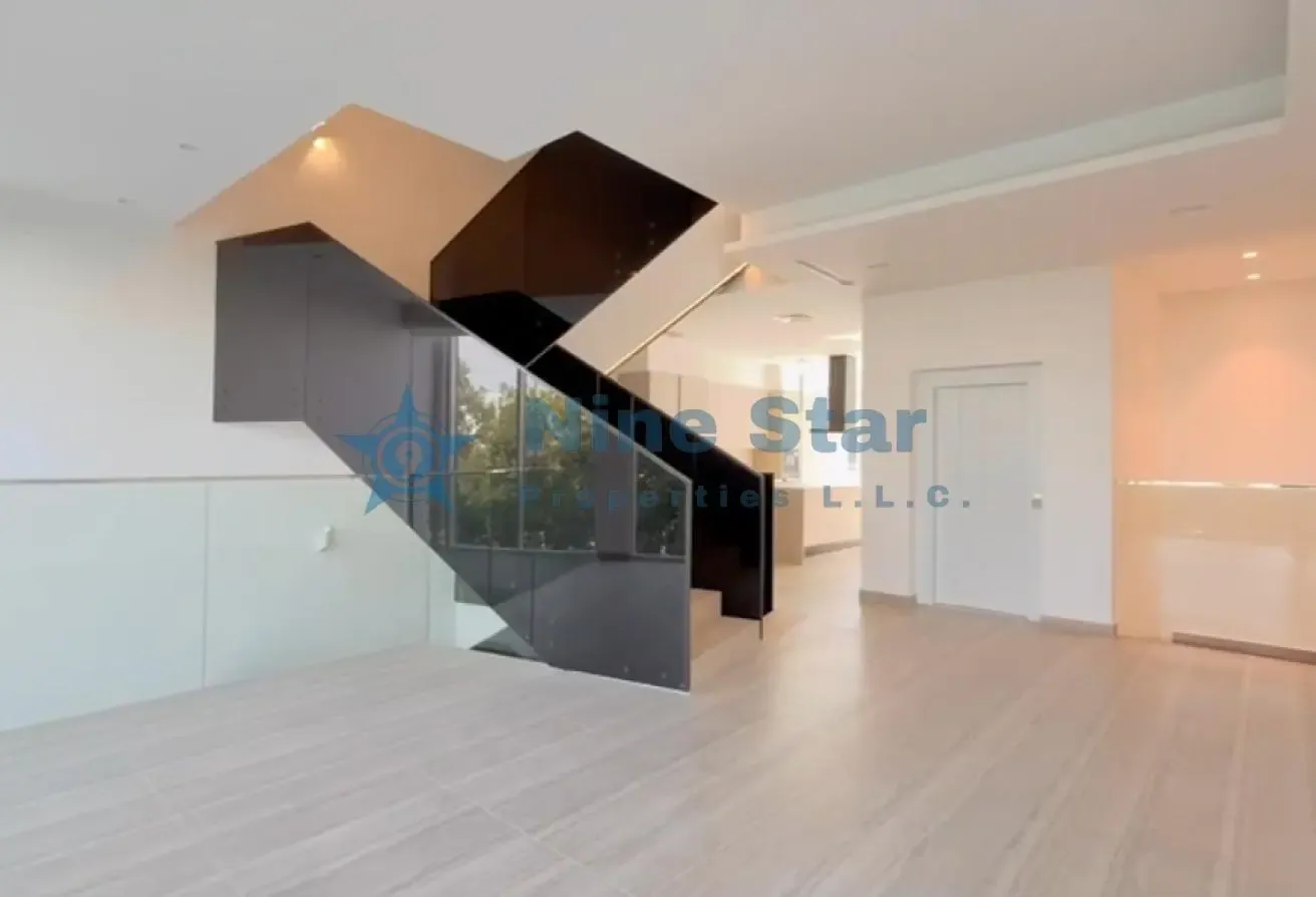 BRAND NEW / SPECIOUS LAYOUT / READY TO MOVE