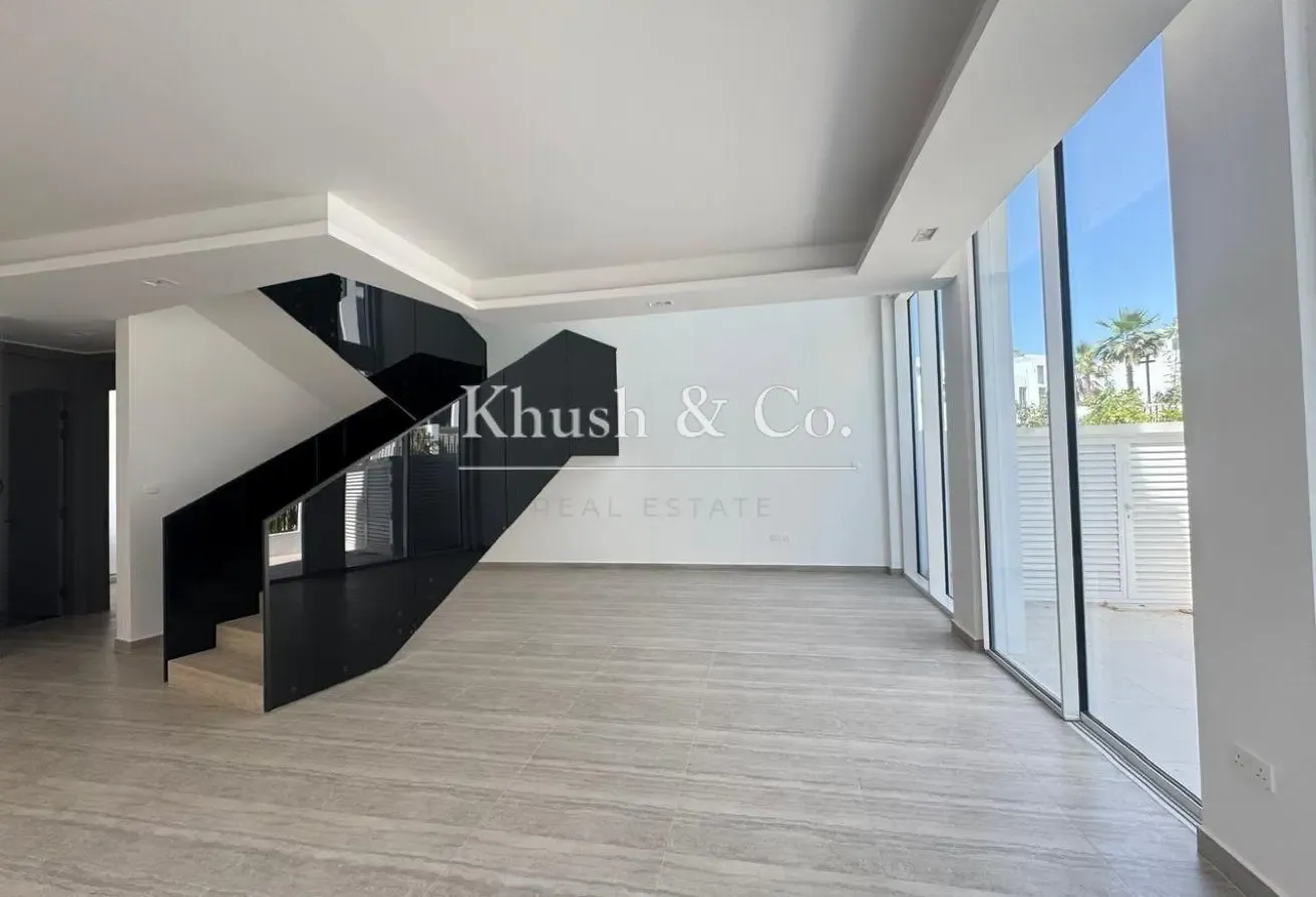 Family Villa | Bright & Spacious | Vacant