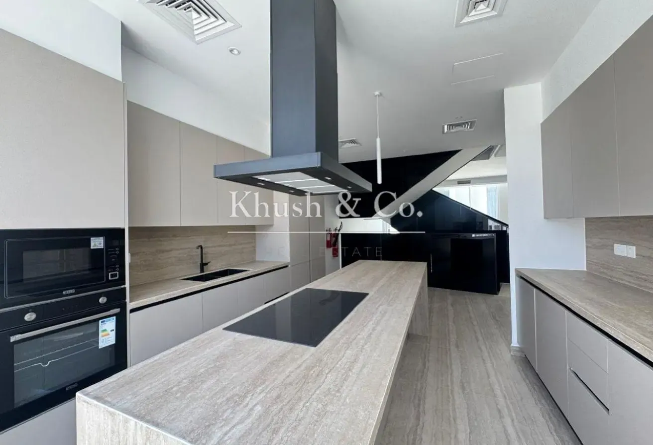 Family Villa | Bright & Spacious | Vacant