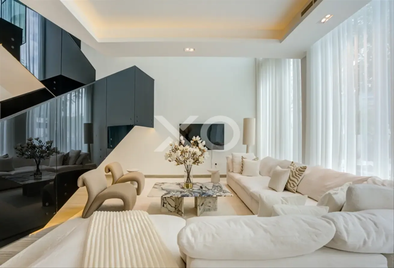 Exclusive | Bespoke Interior | Corner Unit