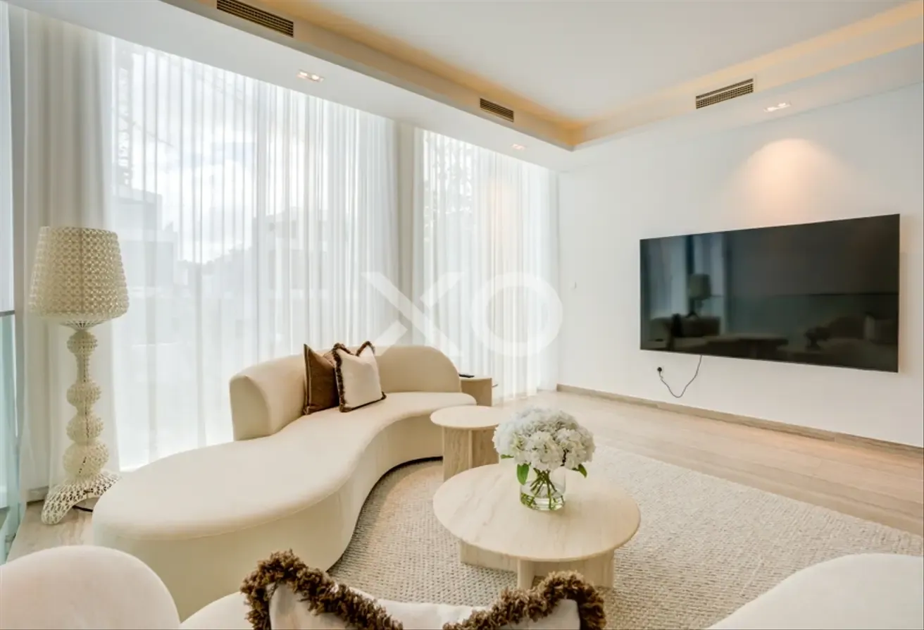 Exclusive | Bespoke Interior | Corner Unit