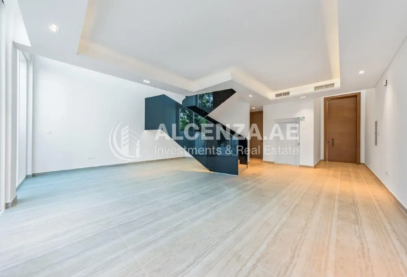 4 BR Plus Maid's | First Row | Lagoon View