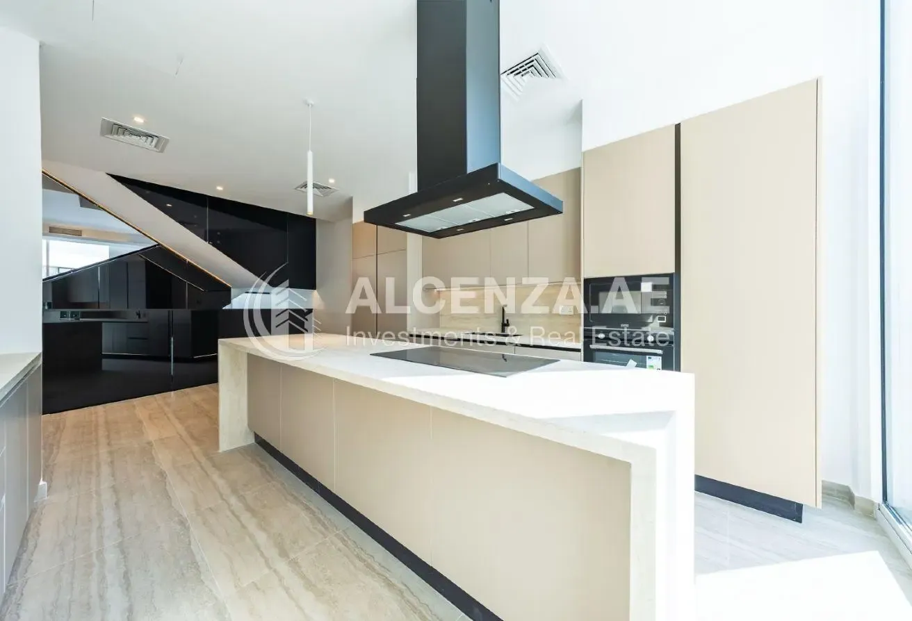 4 BR Plus Maid's | First Row | Lagoon View
