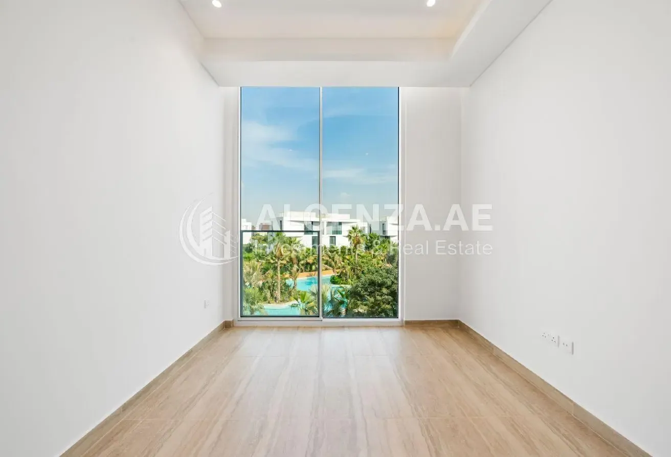 4 BR Plus Maid's | First Row | Lagoon View