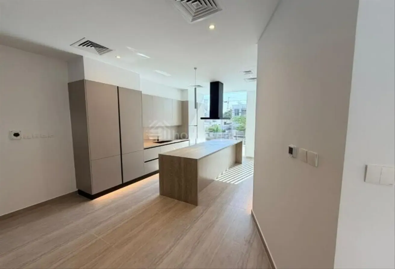 4BR | Modern Elegance | Spacious | Nature-Focused