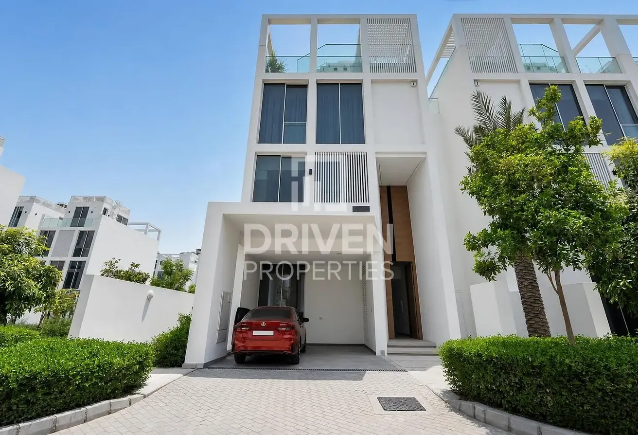 Corner Type D | Large Plot | Private Pool