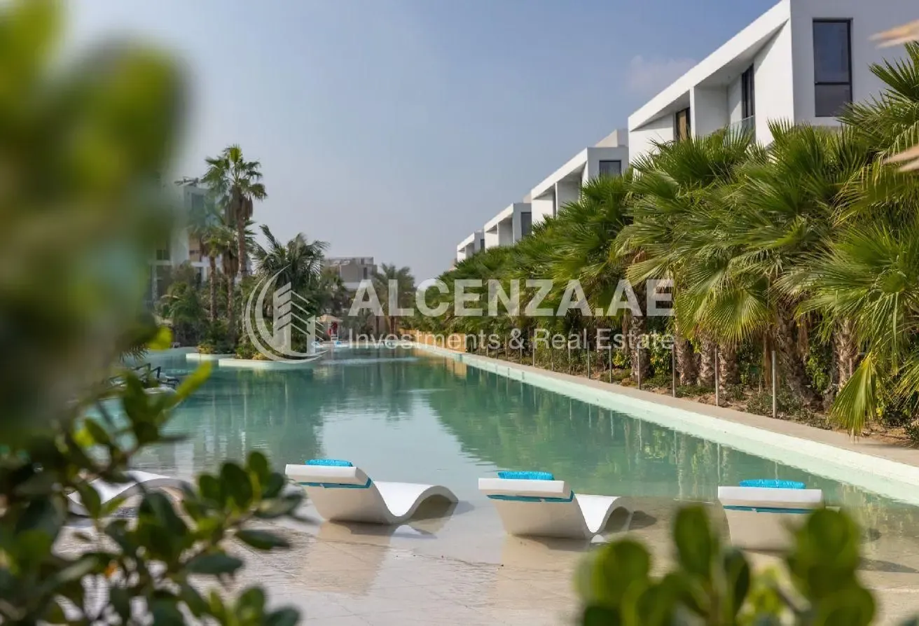 2 Months Free | Next to Lagoon | L-Shape Backyard