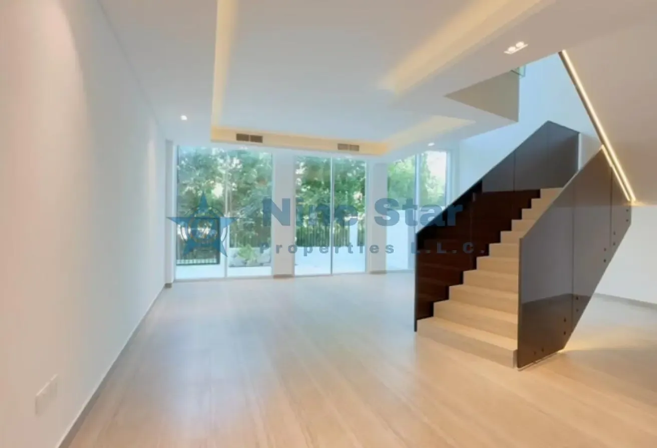 BRAND NEW / SPECIOUS LAYOUT / READY TO MOVE