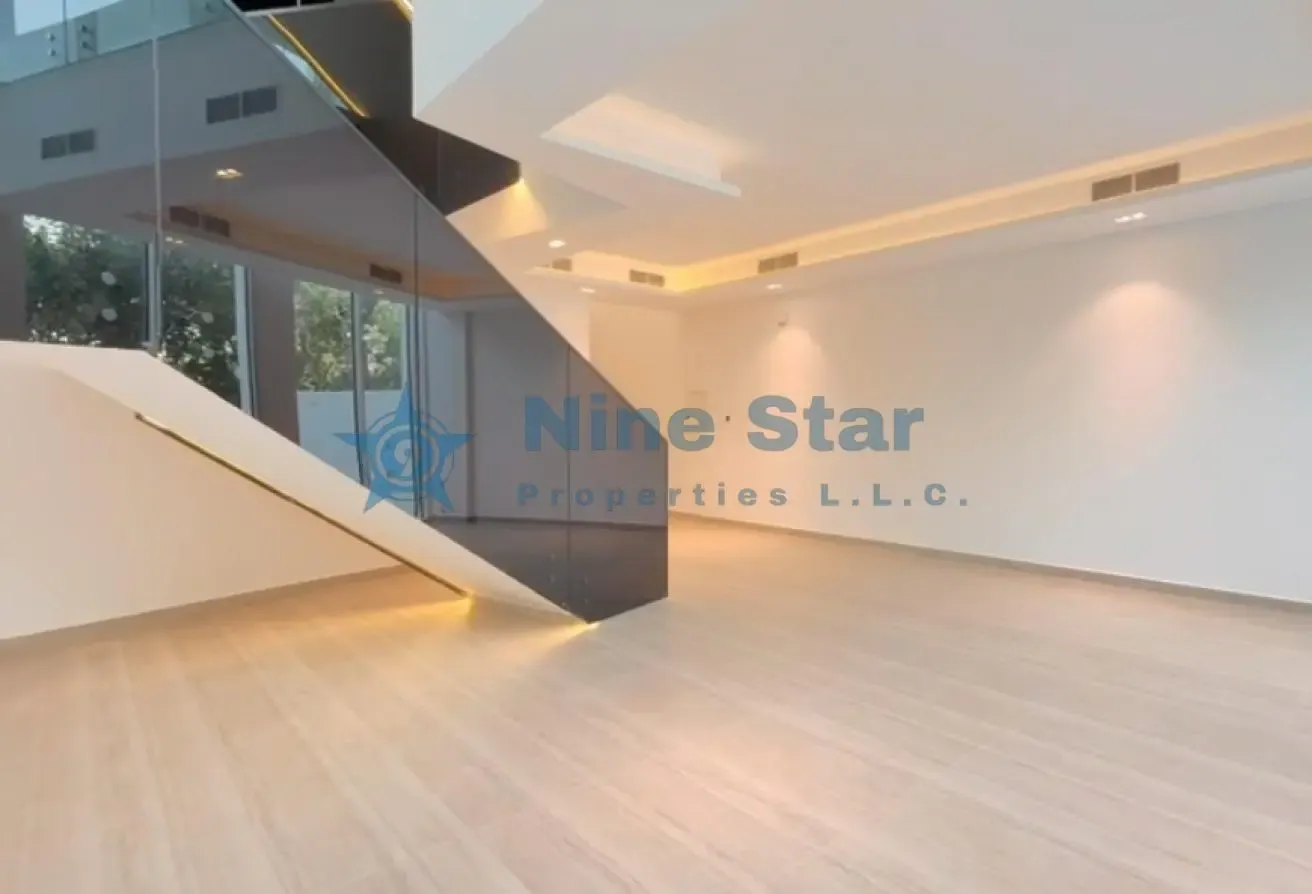 BRAND NEW / SPECIOUS LAYOUT / READY TO MOVE