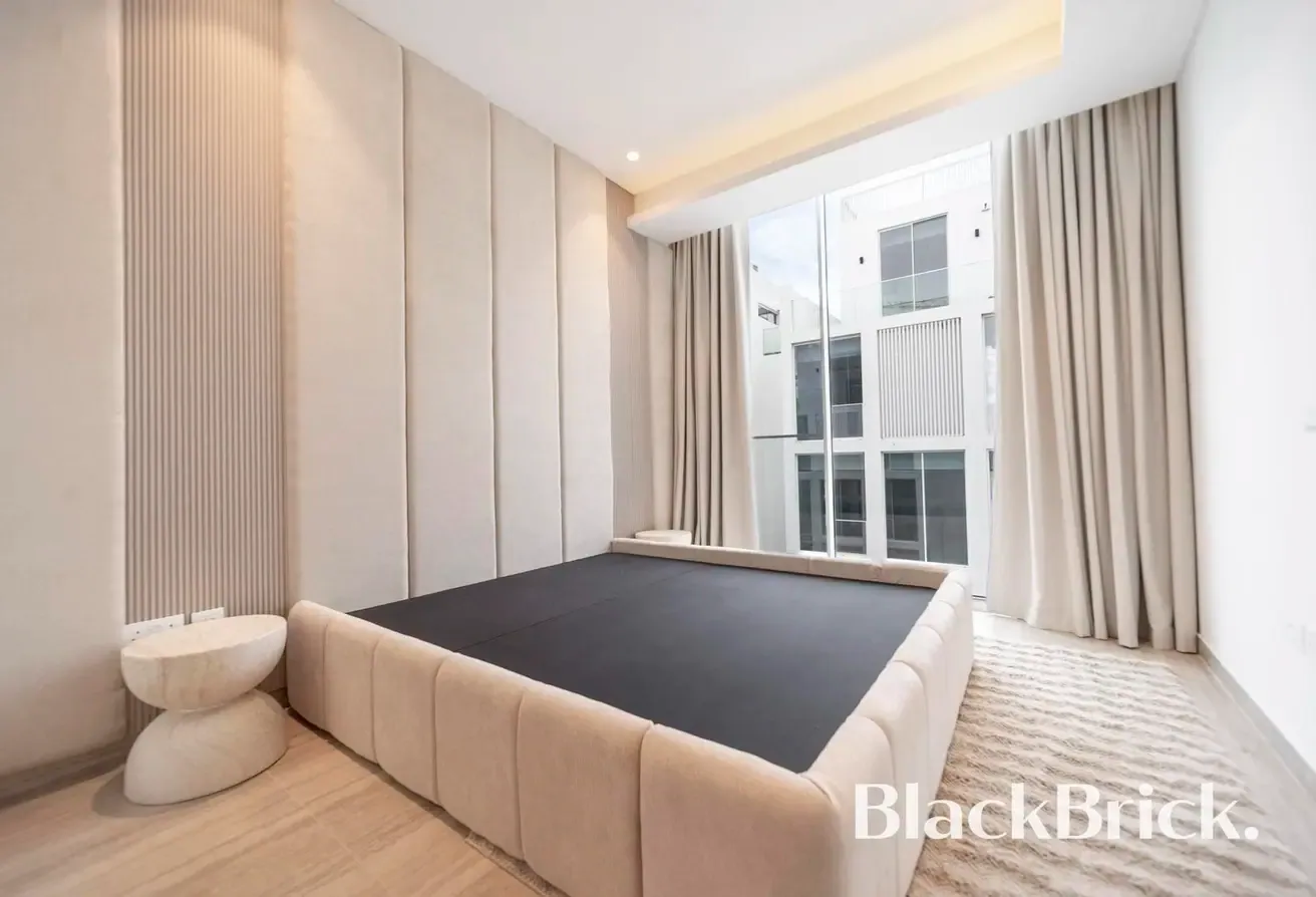 Exceptionally Furnished Ixora Townhouse