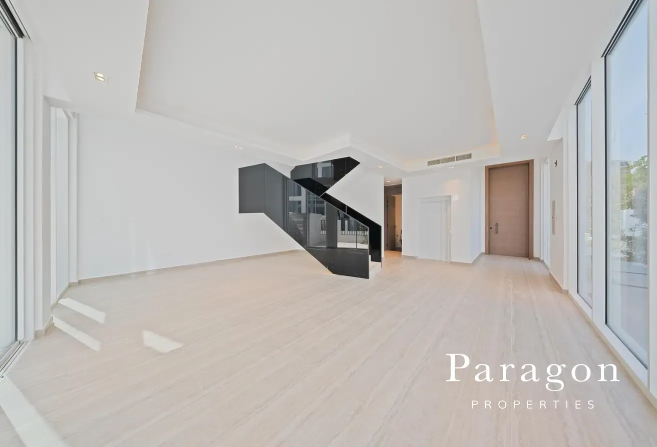 Corner Villa | Contemporary | Refined Living